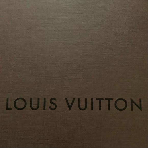 LOUIS VUITTON Gift Box - Picture 1 of 5